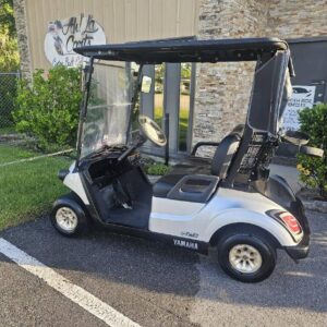 2020 yamaha drive 2 EFI golf cart with roof, rear seat, and alloy wheels