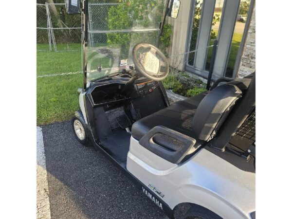 2020 Yamaha Drive2 EFI Golf Cart for Sale—QuieTech Gas Power Meets Modern Comfort - Image 3