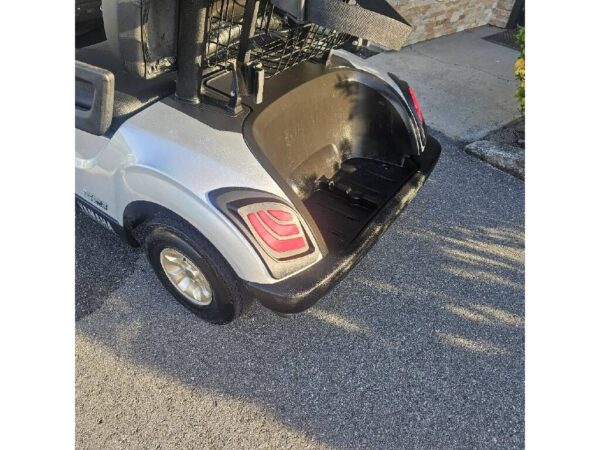 2020 Yamaha Drive2 EFI Golf Cart for Sale—QuieTech Gas Power Meets Modern Comfort - Image 4